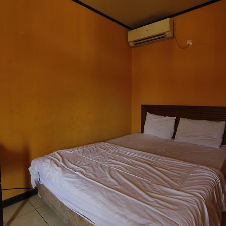 Oyo 93119 Guest House Leo Patra Muara Badak Εξωτερικό φωτογραφία