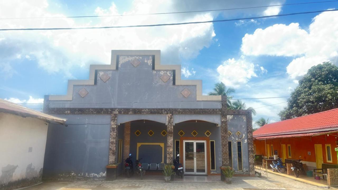 Oyo 93119 Guest House Leo Patra Muara Badak Εξωτερικό φωτογραφία