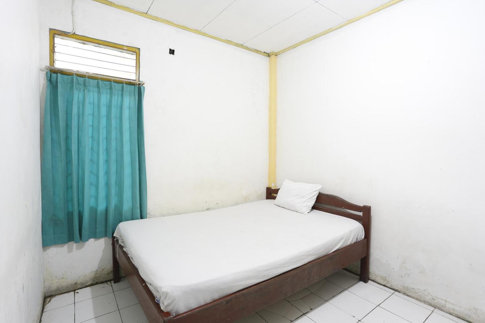 Oyo 93119 Guest House Leo Patra Muara Badak Εξωτερικό φωτογραφία